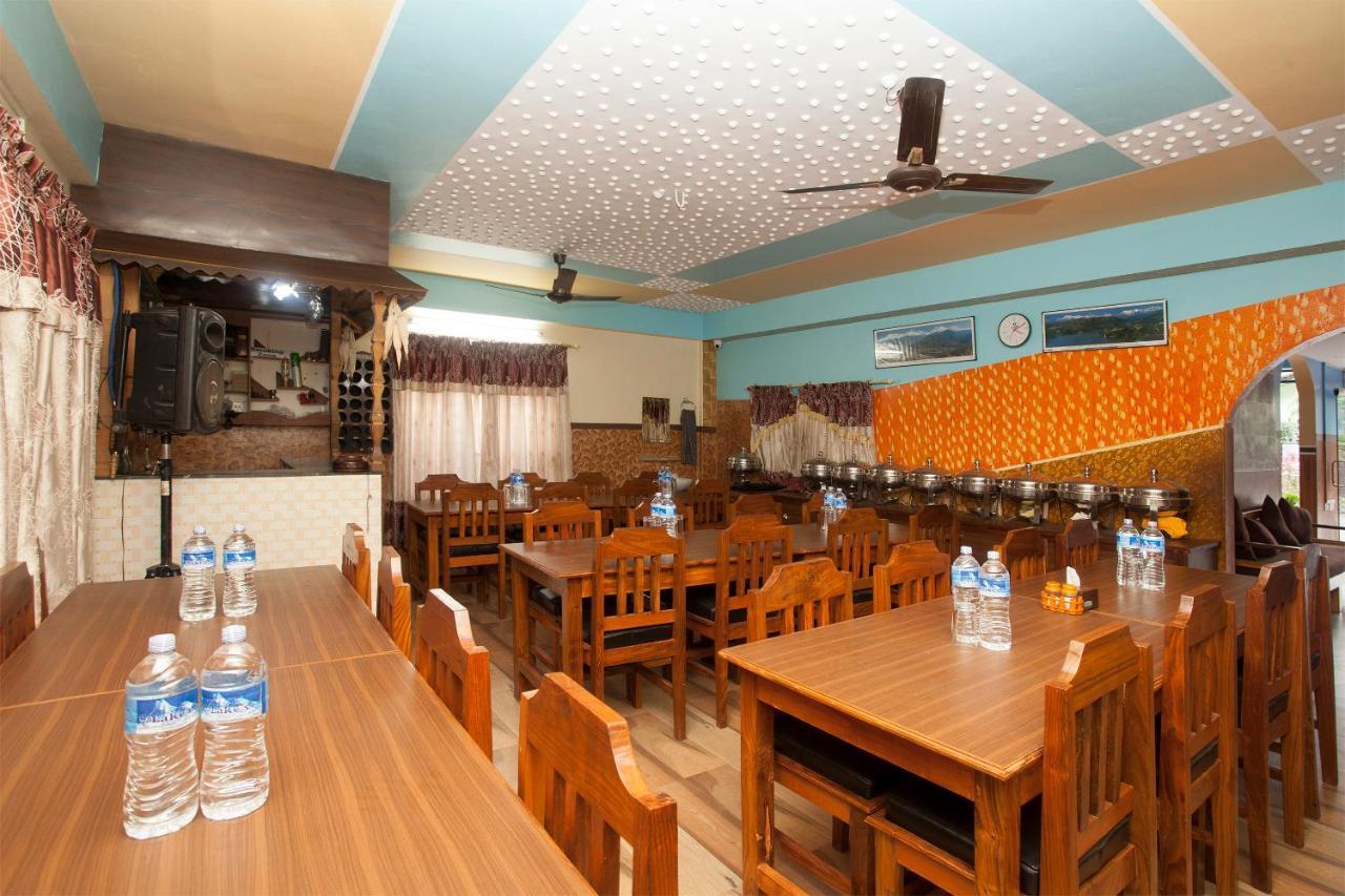 Hotel Middle Point Pvt Ltd Pokhara Exterior photo