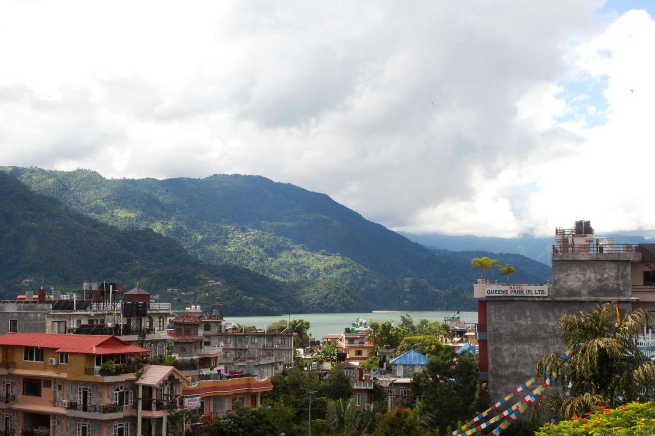 Hotel Middle Point Pvt Ltd Pokhara Exterior photo