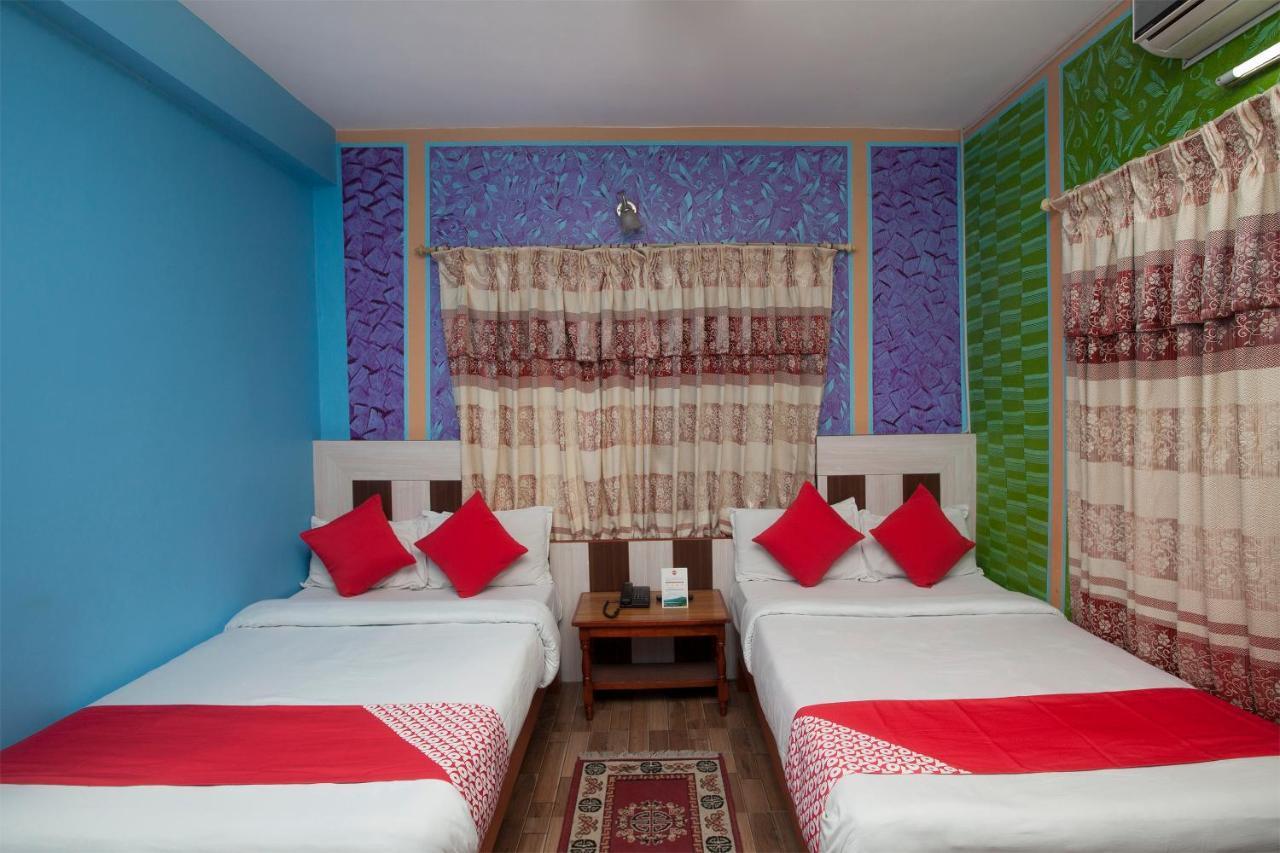 Hotel Middle Point Pvt Ltd Pokhara Exterior photo