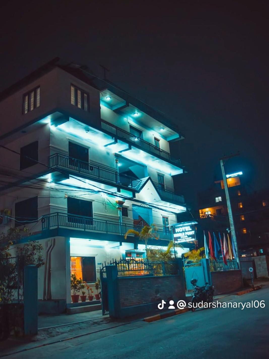 Hotel Middle Point Pvt Ltd Pokhara Exterior photo